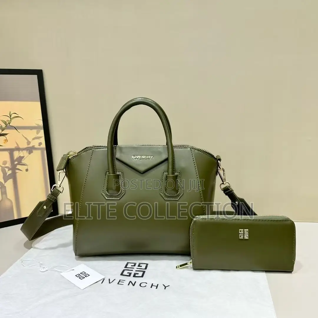 Givenchy Bag Available in Colours, Comes With Extra Purse Big Size