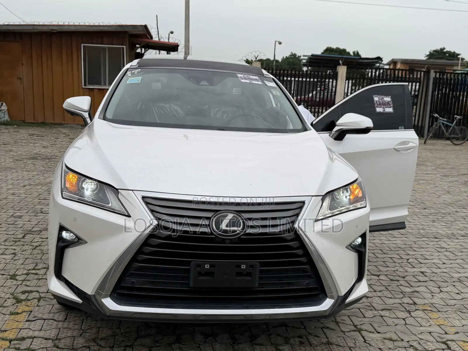 Lexus RX 350 FWD 2017 White