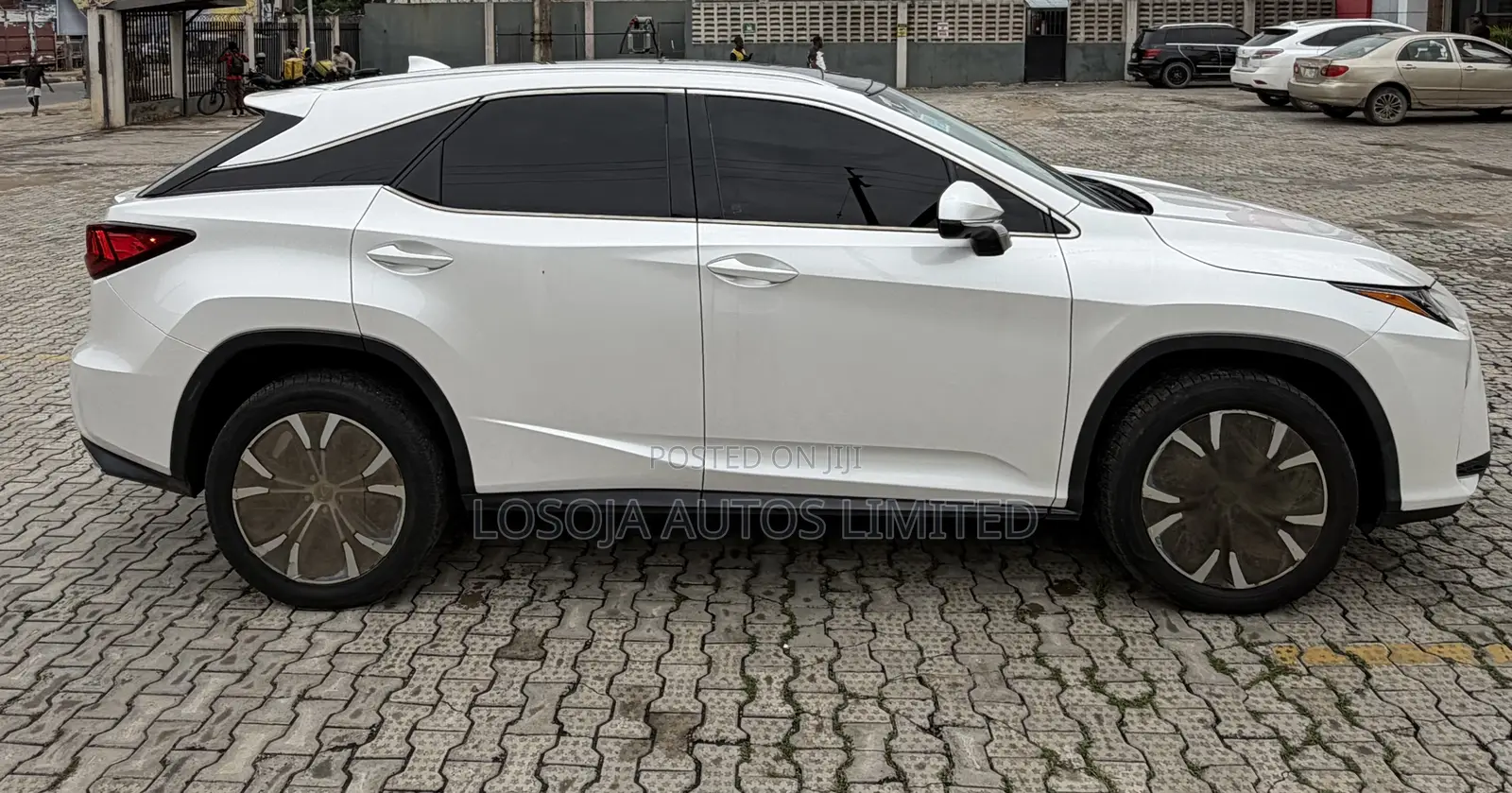 Lexus RX 350 FWD 2017 White