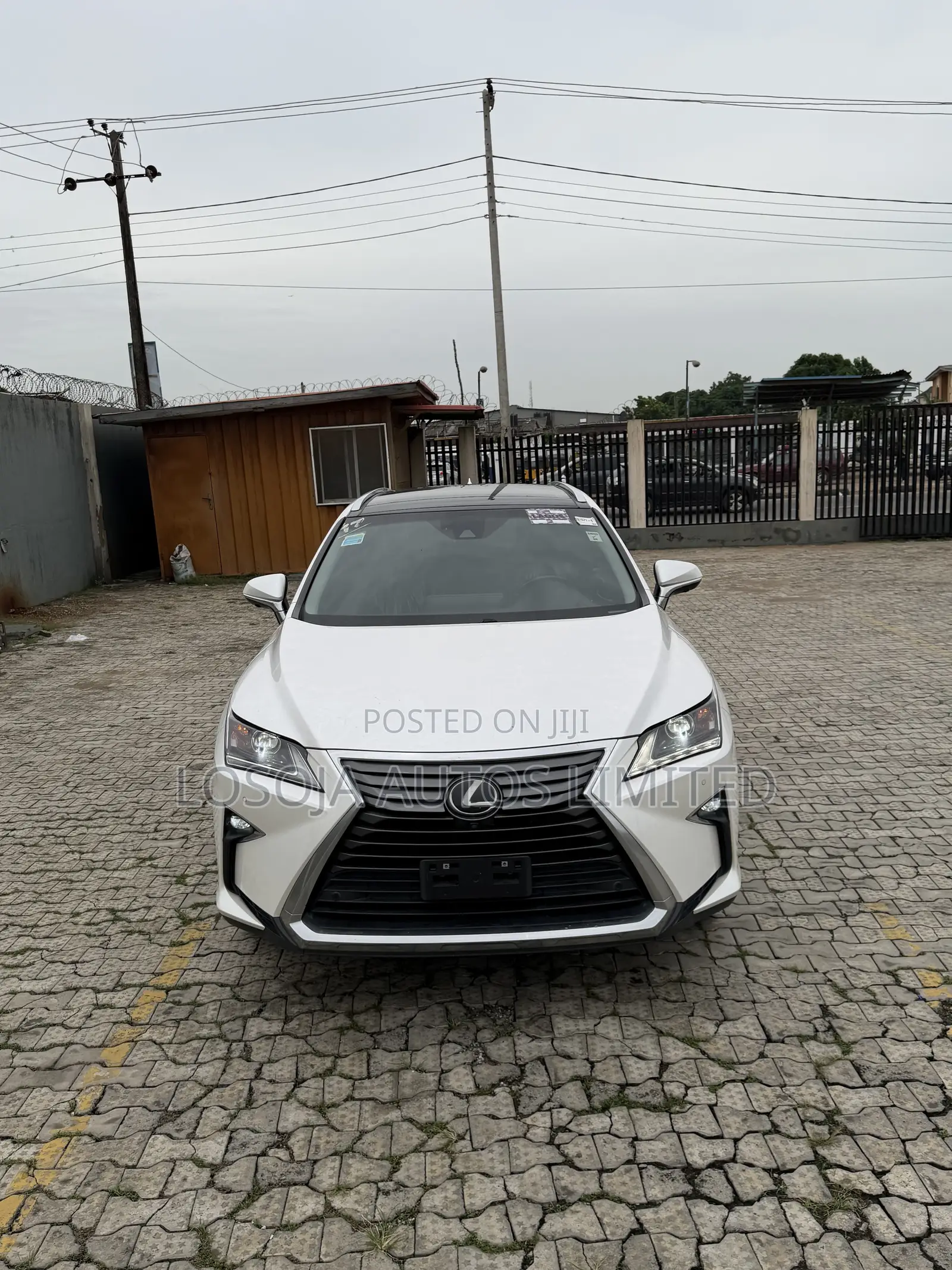 Lexus RX 350 FWD 2017 White