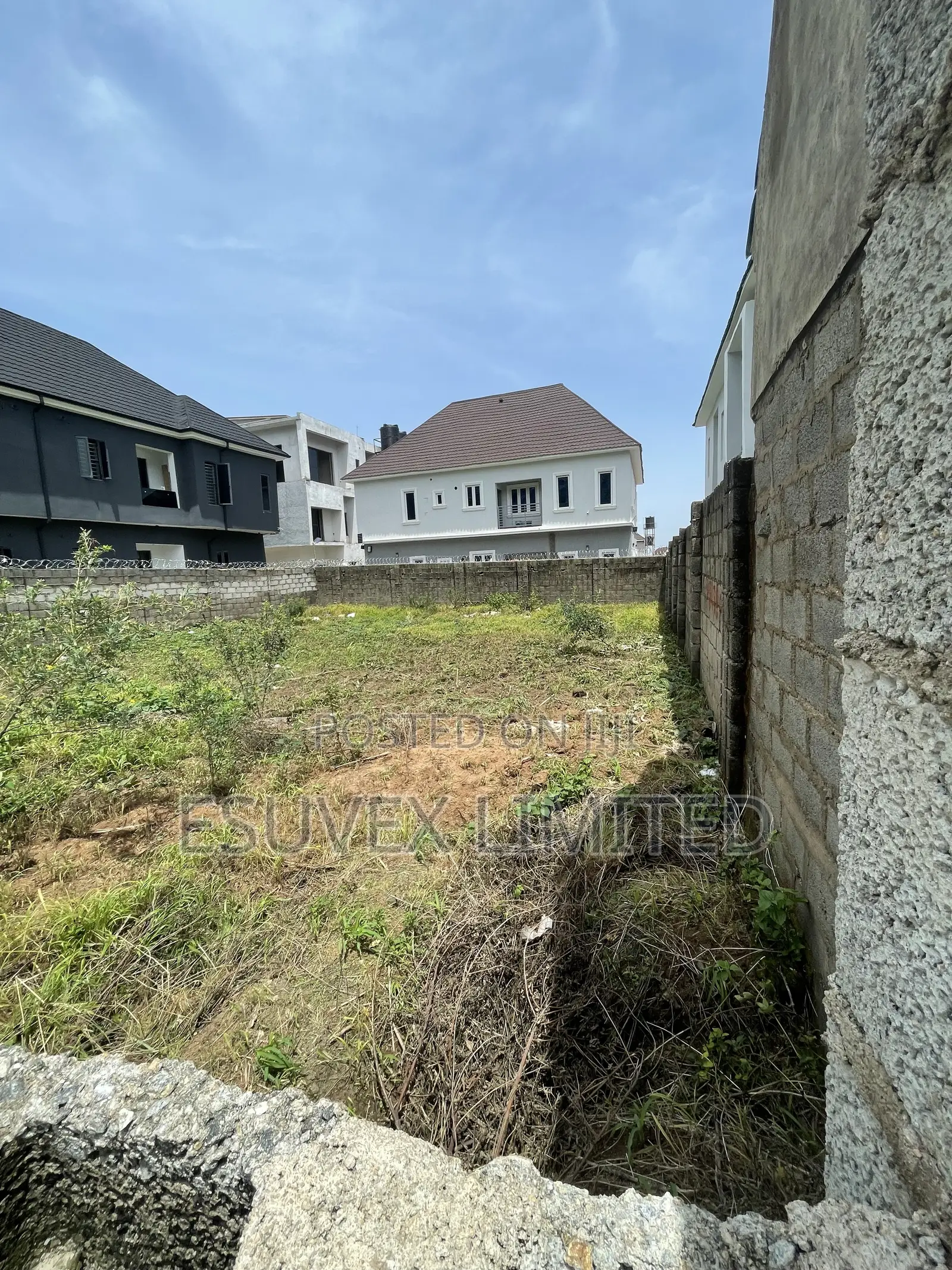 Land for Sale in Dawaki