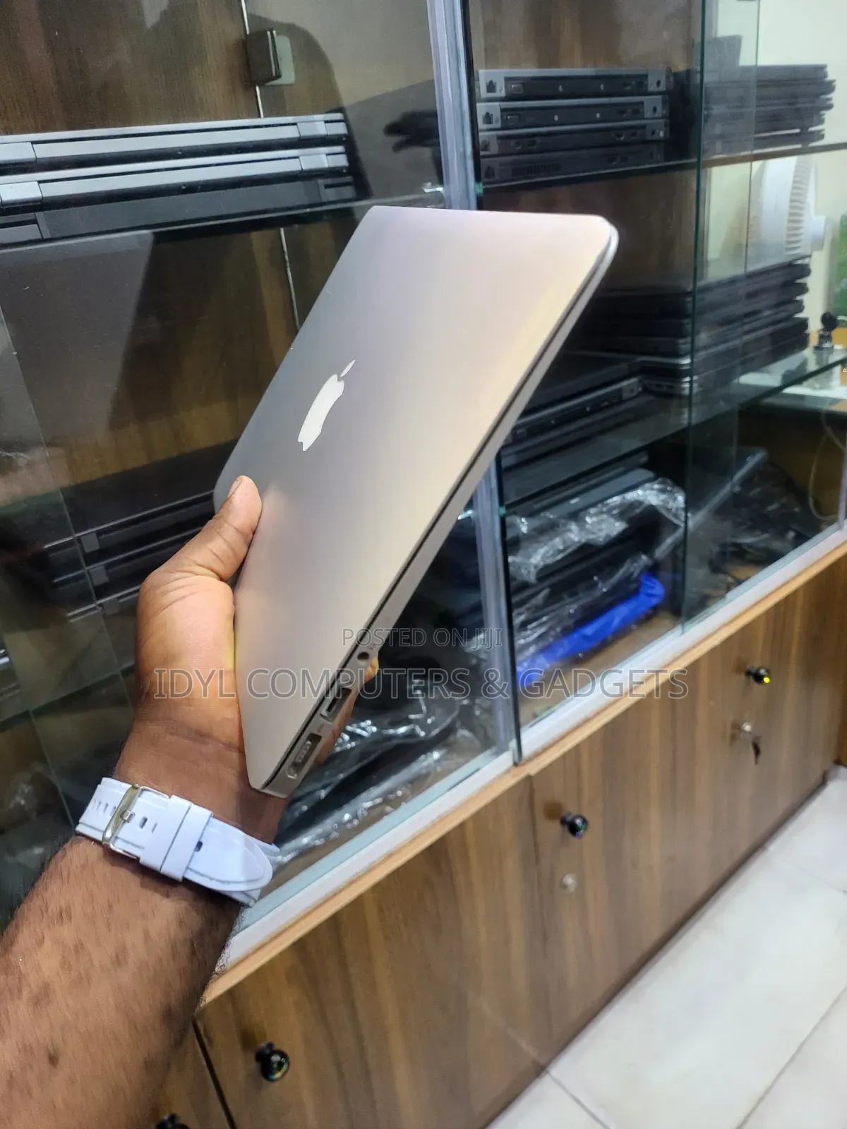 Laptop Apple MacBook Air 2012 4GB Intel Core i5 SSD 256GB