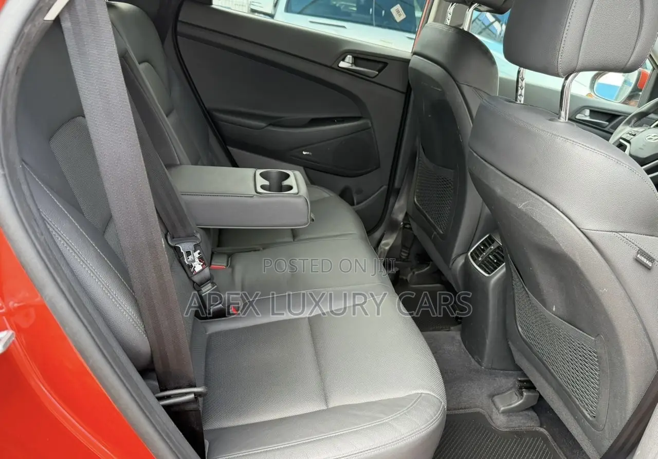 Hyundai Tucson 2017 Orange