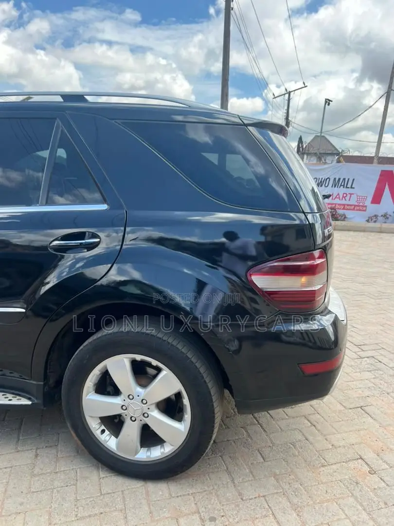 Mercedes-Benz M Class 2010 Black