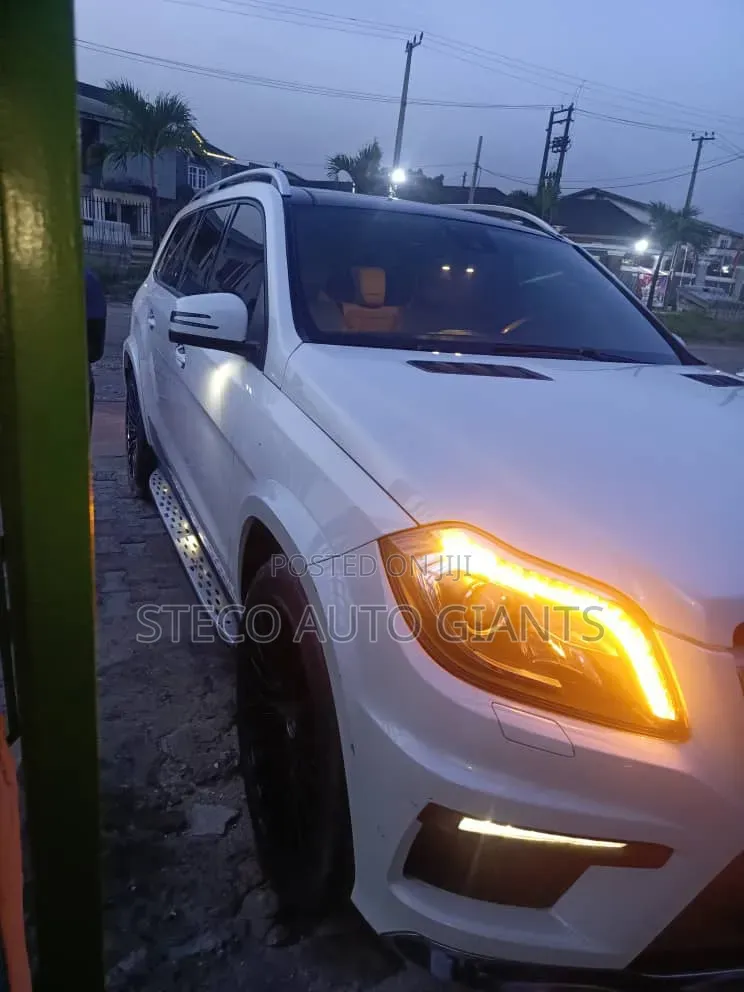 Mercedes-Benz GL-Class GL 550 2013 White