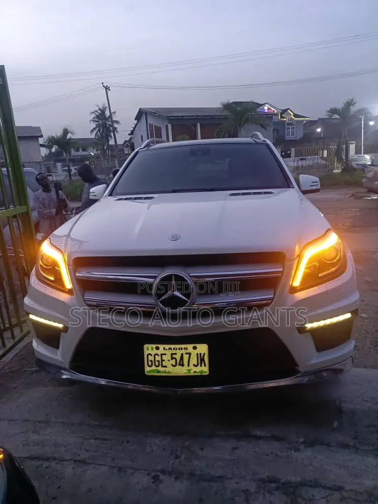 Mercedes-Benz GL-Class GL 550 2013 White