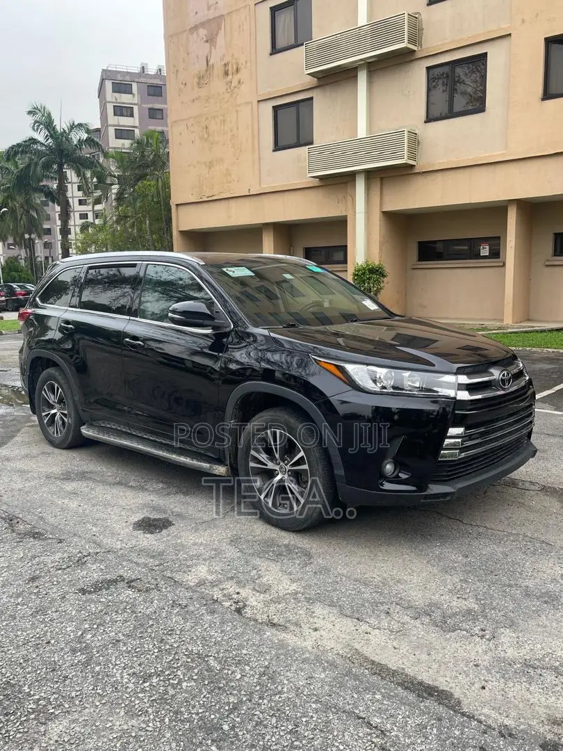 Toyota Highlander XLE V6 4x2 (3.5L 6cyl 6A) 2016 Black