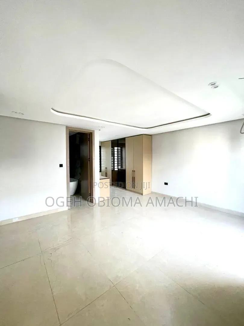 4bdrm Duplex in Lekki Phase 1 for sale