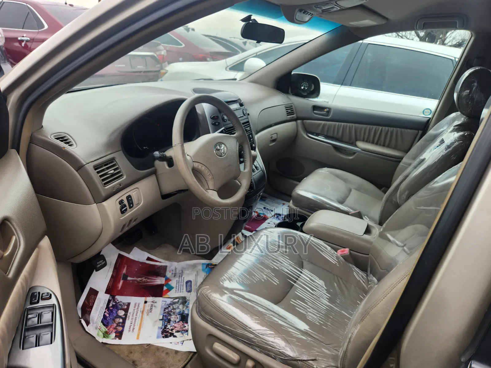 Toyota Sienna LE 2008 Gold
