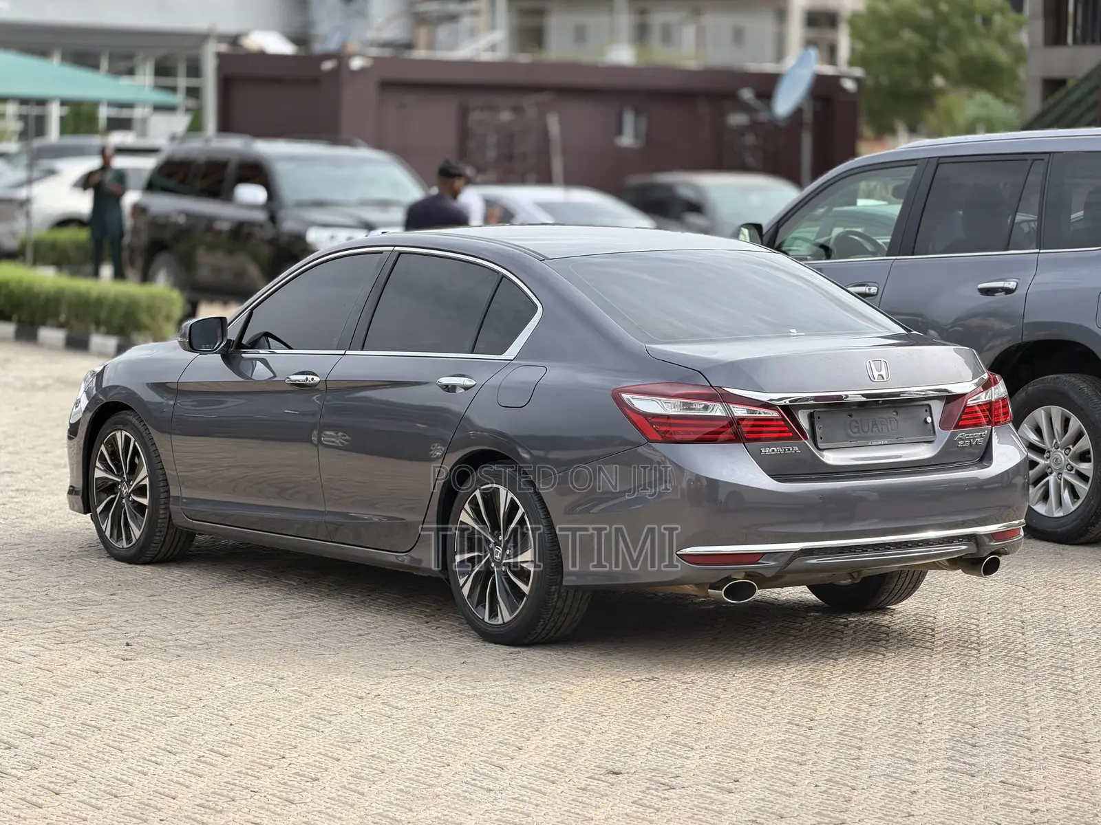 Honda Accord Touring 4dr Sedan FWD (3.5L 6cyl 6A) 2016 Gray