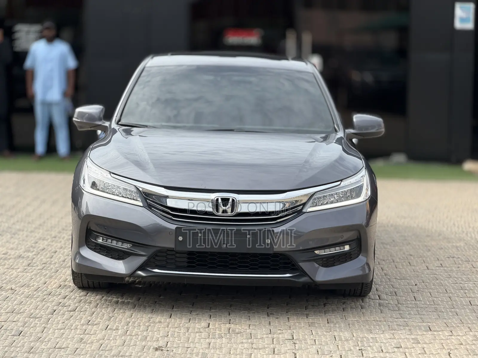 Honda Accord Touring 4dr Sedan FWD (3.5L 6cyl 6A) 2016 Gray