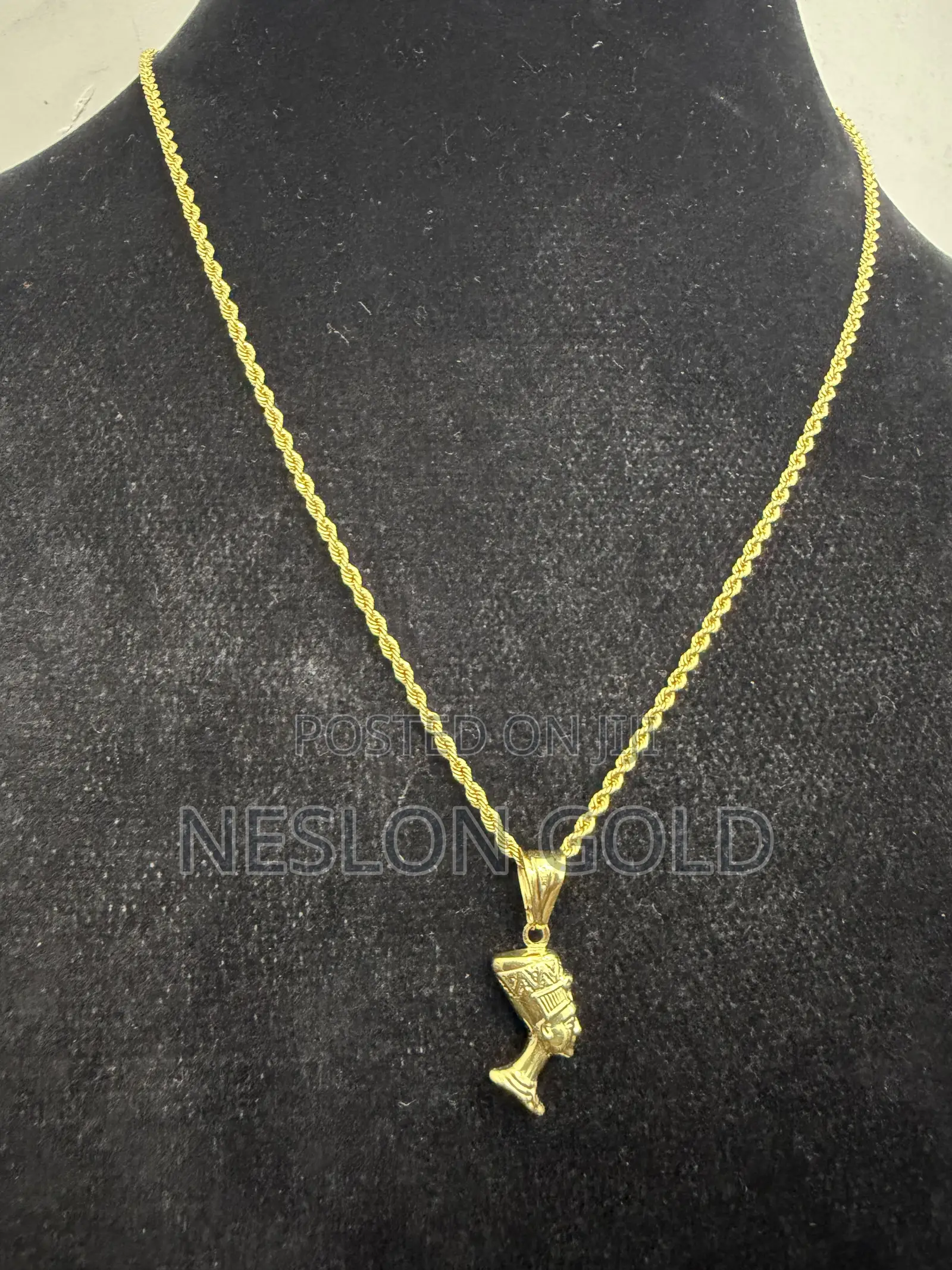 Italy 750 Tested 18karat Gold Twist With Africa Head Pendant