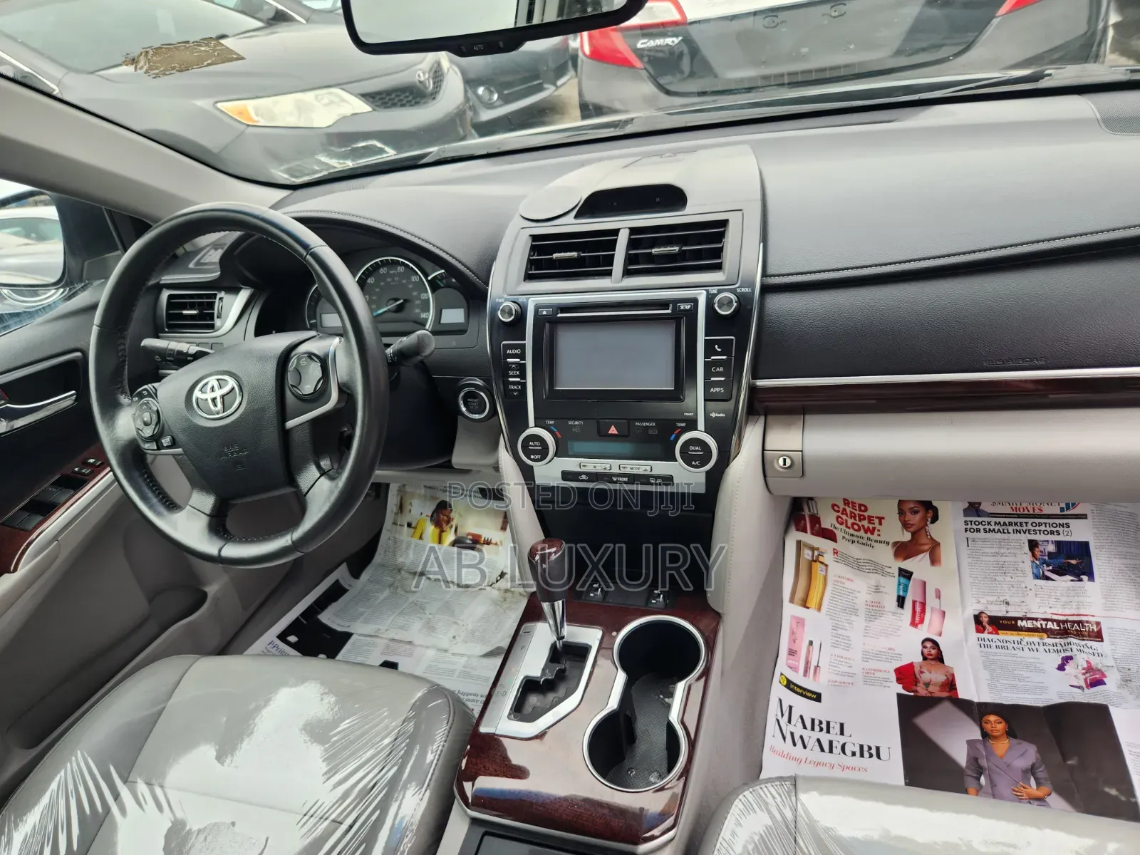 Toyota Camry XLE V6 4dr Sedan (3.5L 6cyl 6A) 2013 Silver