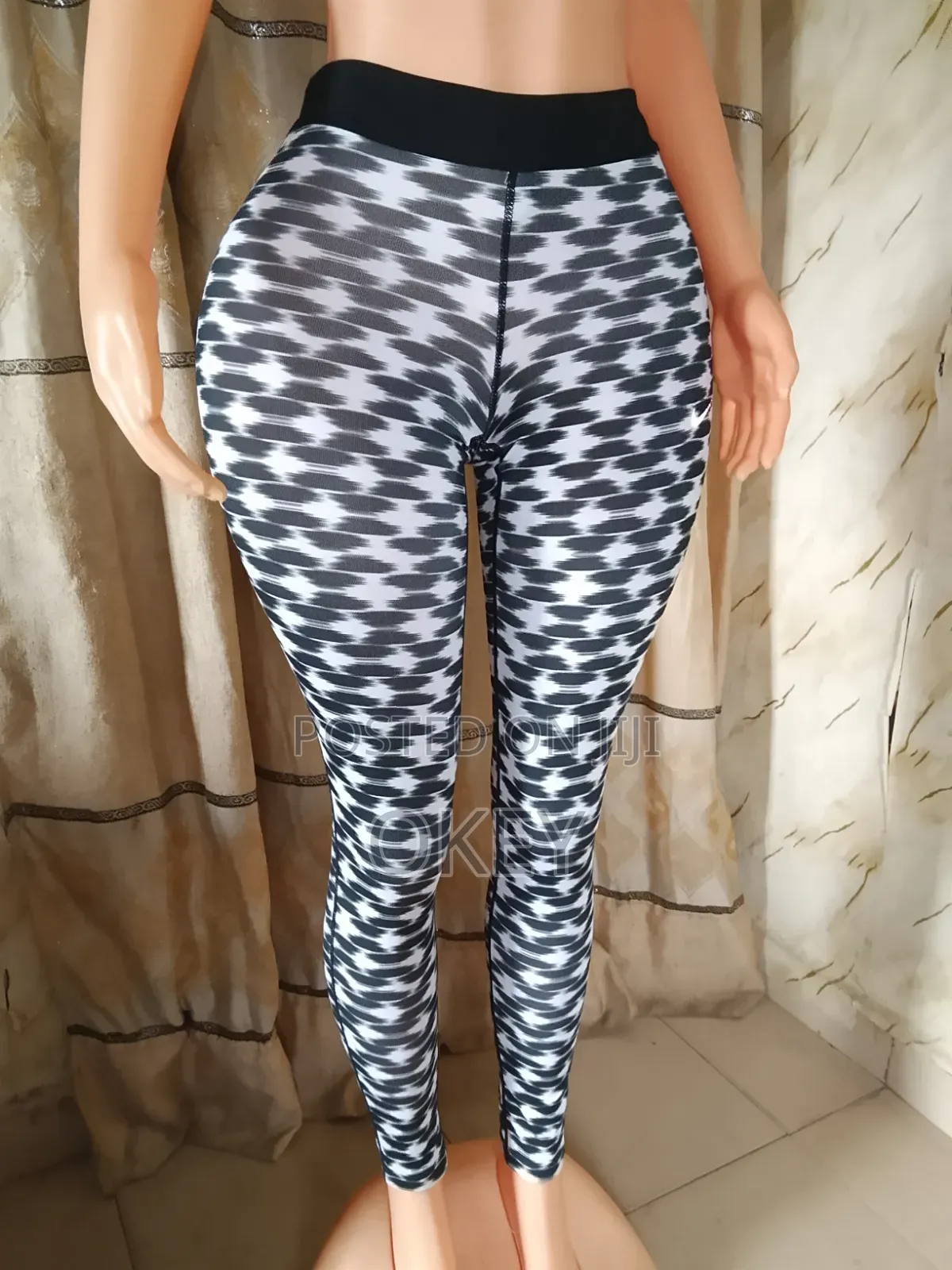 Solid Gym Wears Leggings and Sports Wear Available