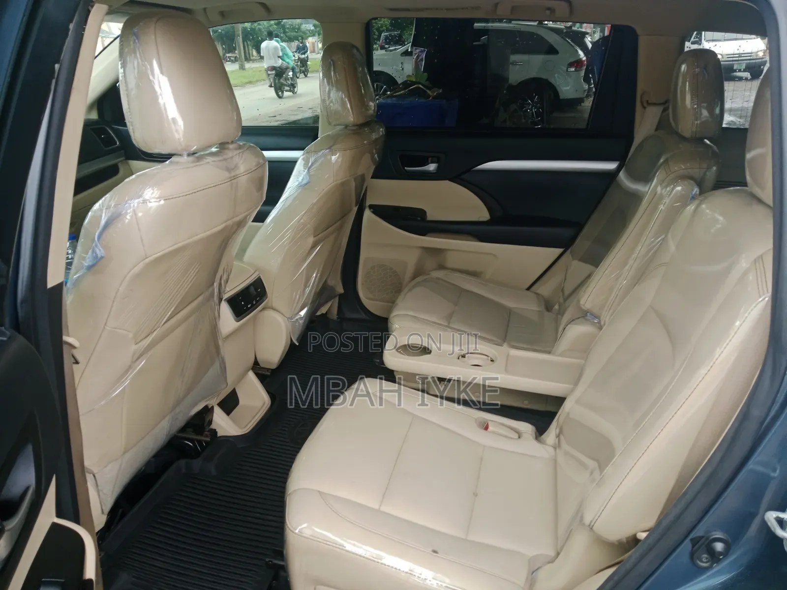 Toyota Highlander XLE 4x4 V6 (3.5L 6cyl 8A) 2017 Blue