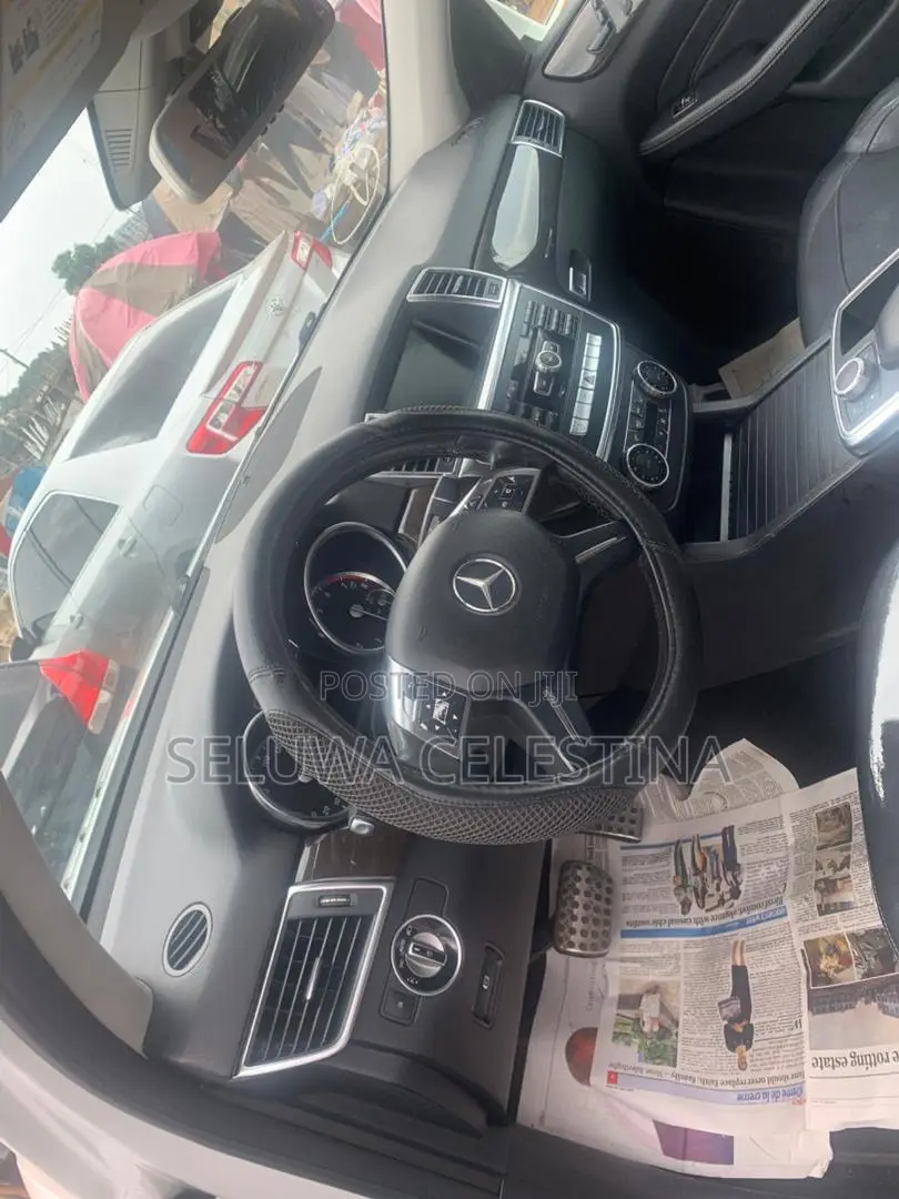 Mercedes-Benz M Class ML350 4dr SUV (3.5L 6cyl 7A) 2014 White