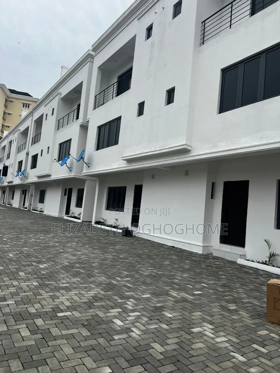 5bdrm Duplex in Parkview Estate for rent