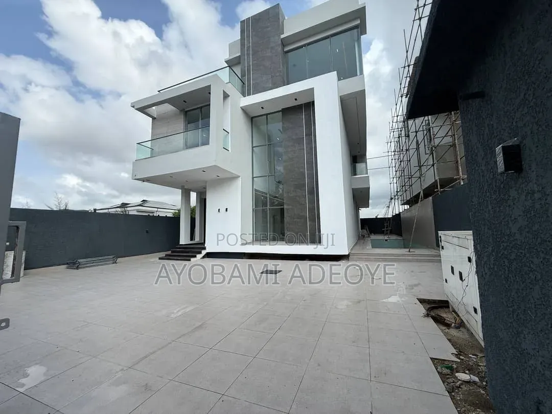 5bdrm Duplex in Parkview Estate for sale