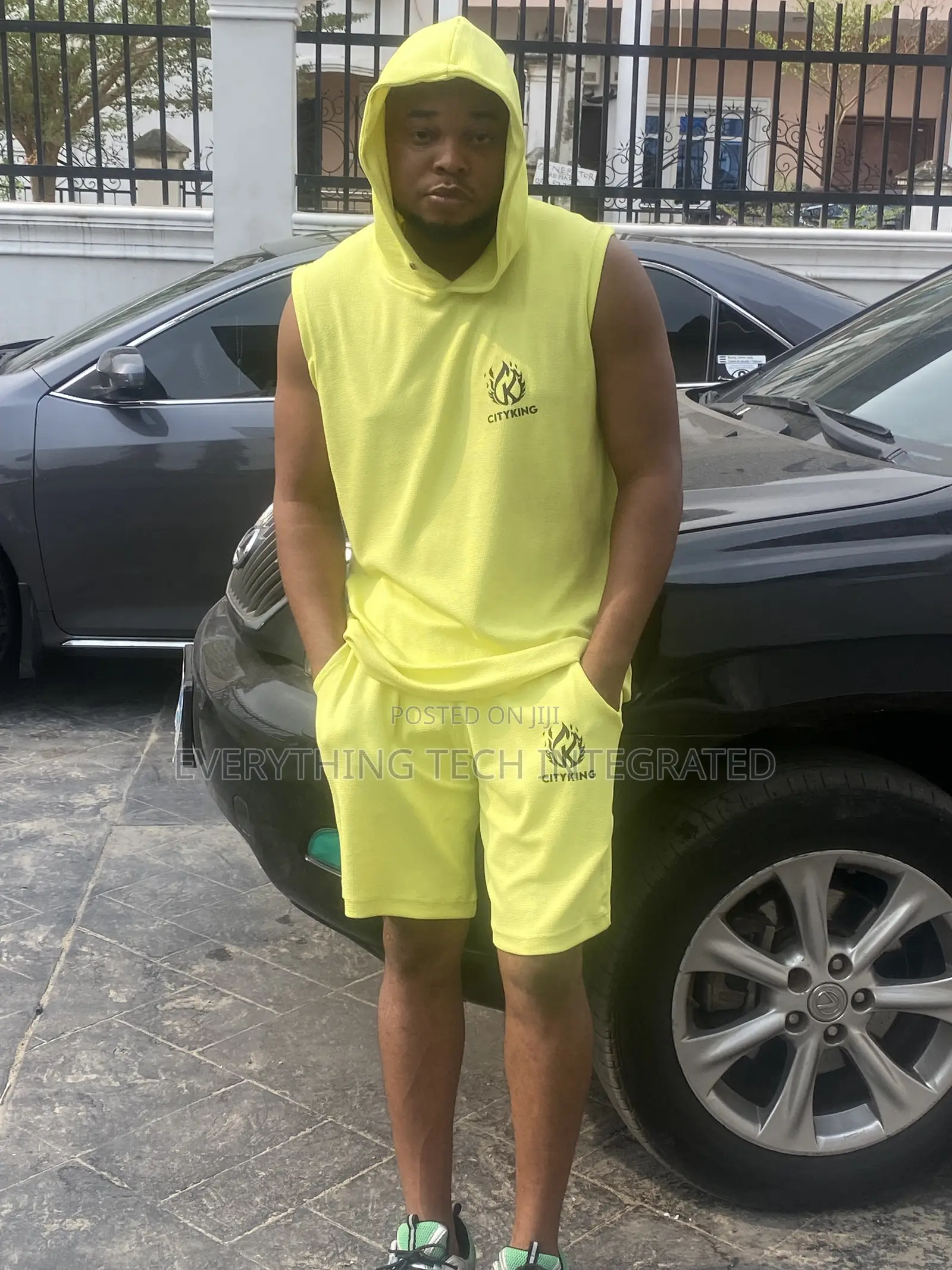 City King Sleeveless Hoodie With Joggers Pant