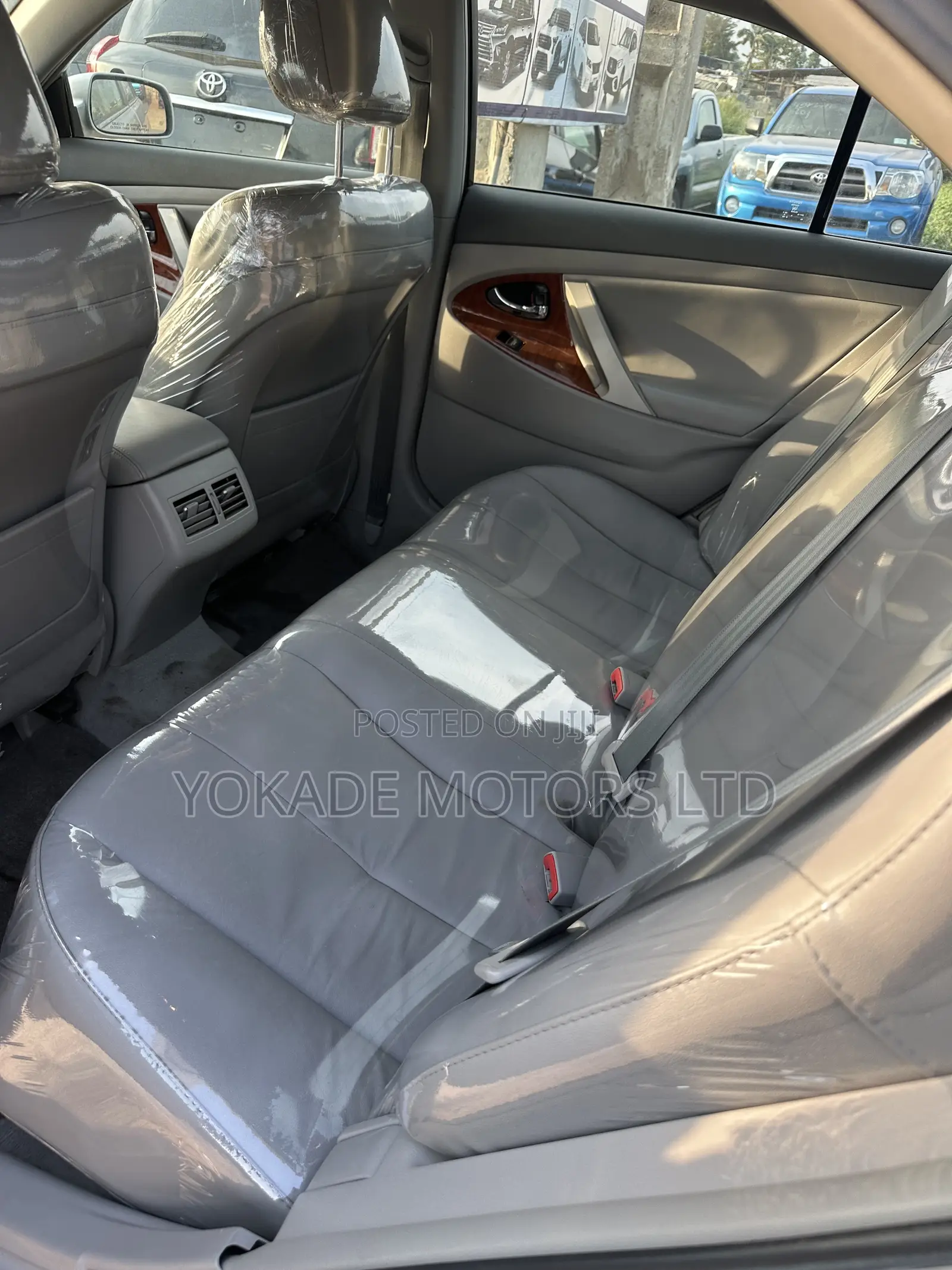 Toyota Camry XLE V6 4dr Sedan (3.5L 6cyl 6AM) 2010 Silver