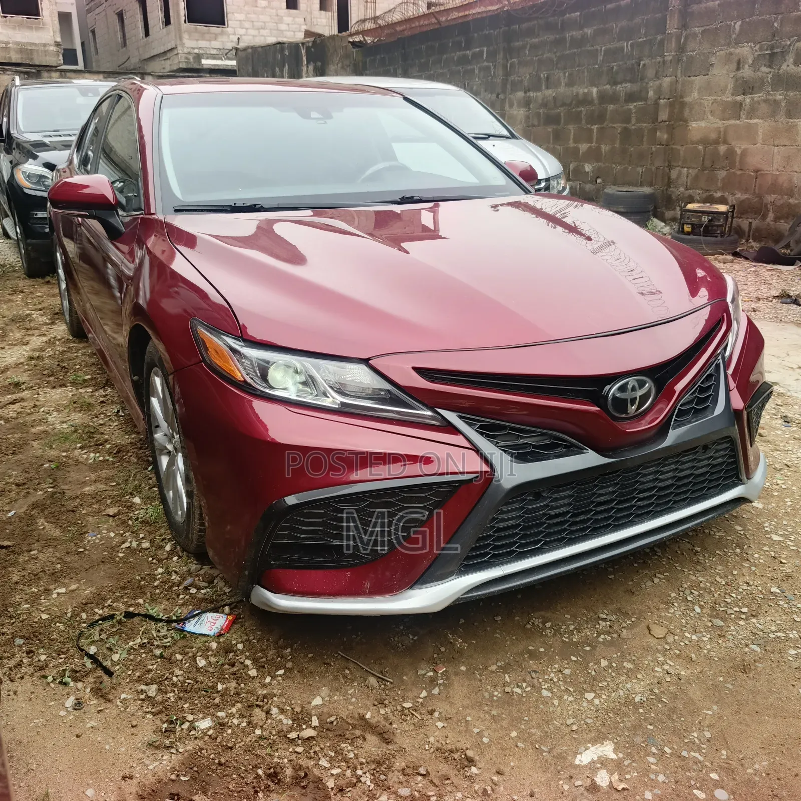 Toyota Camry LE 4dr Sedan (2.5L 4cyl 6A) 2017 Red