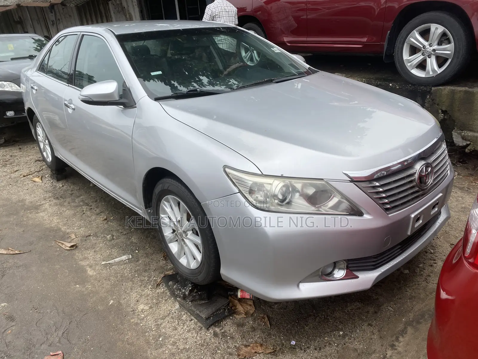 Toyota Camry XLE 4dr Sedan (2.5L 4cyl 6A) 2013 Silver