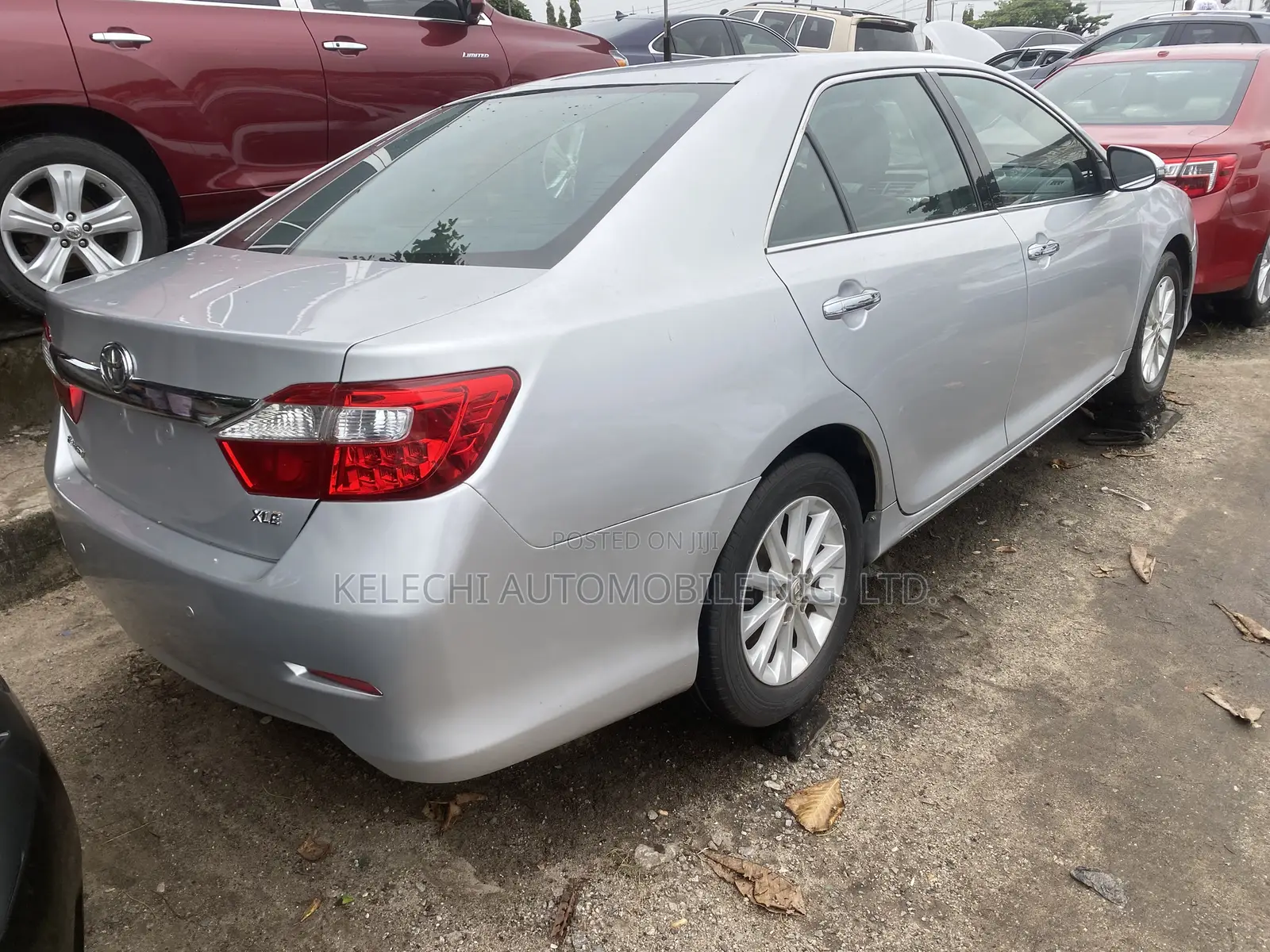 Toyota Camry XLE 4dr Sedan (2.5L 4cyl 6A) 2013 Silver