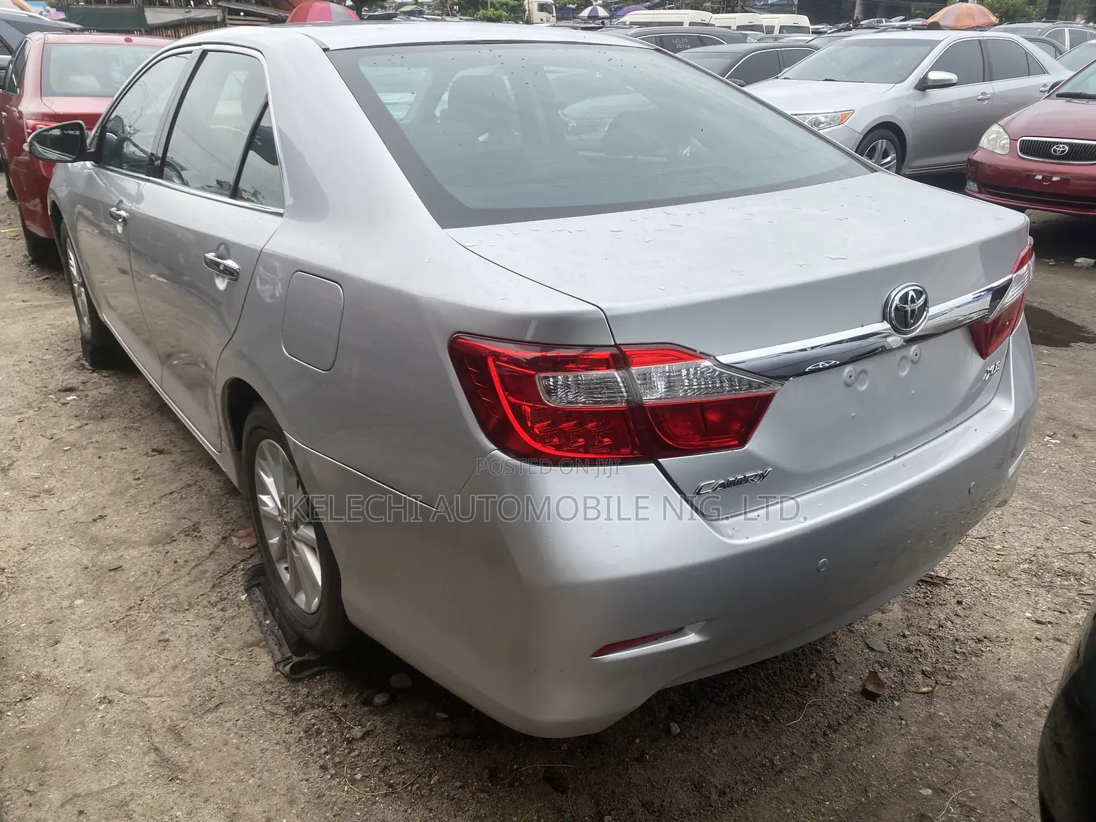 Toyota Camry XLE 4dr Sedan (2.5L 4cyl 6A) 2013 Silver