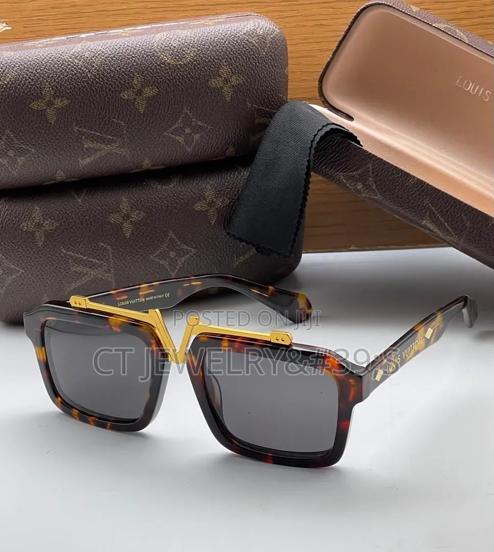 Luxury Inspired Square Frame Sunglasses Black Gold v-Bridge
