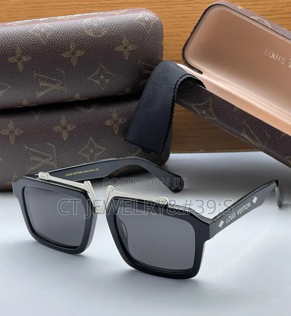 Luxury Inspired Square Frame Sunglasses Black Gold v-Bridge