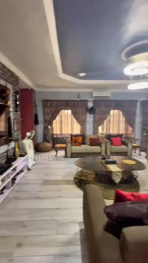5bdrm Bungalow in Obio-Akpor for sale