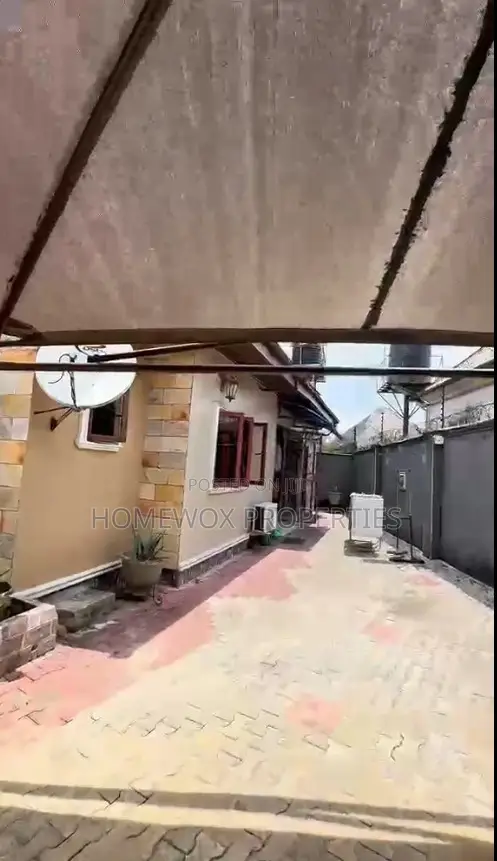 5bdrm Bungalow in Obio-Akpor for sale