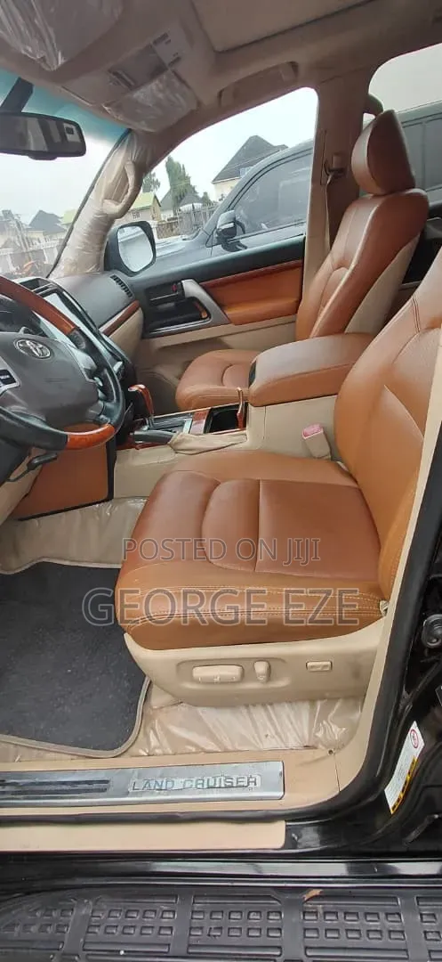 Toyota Land Cruiser 2014 Black
