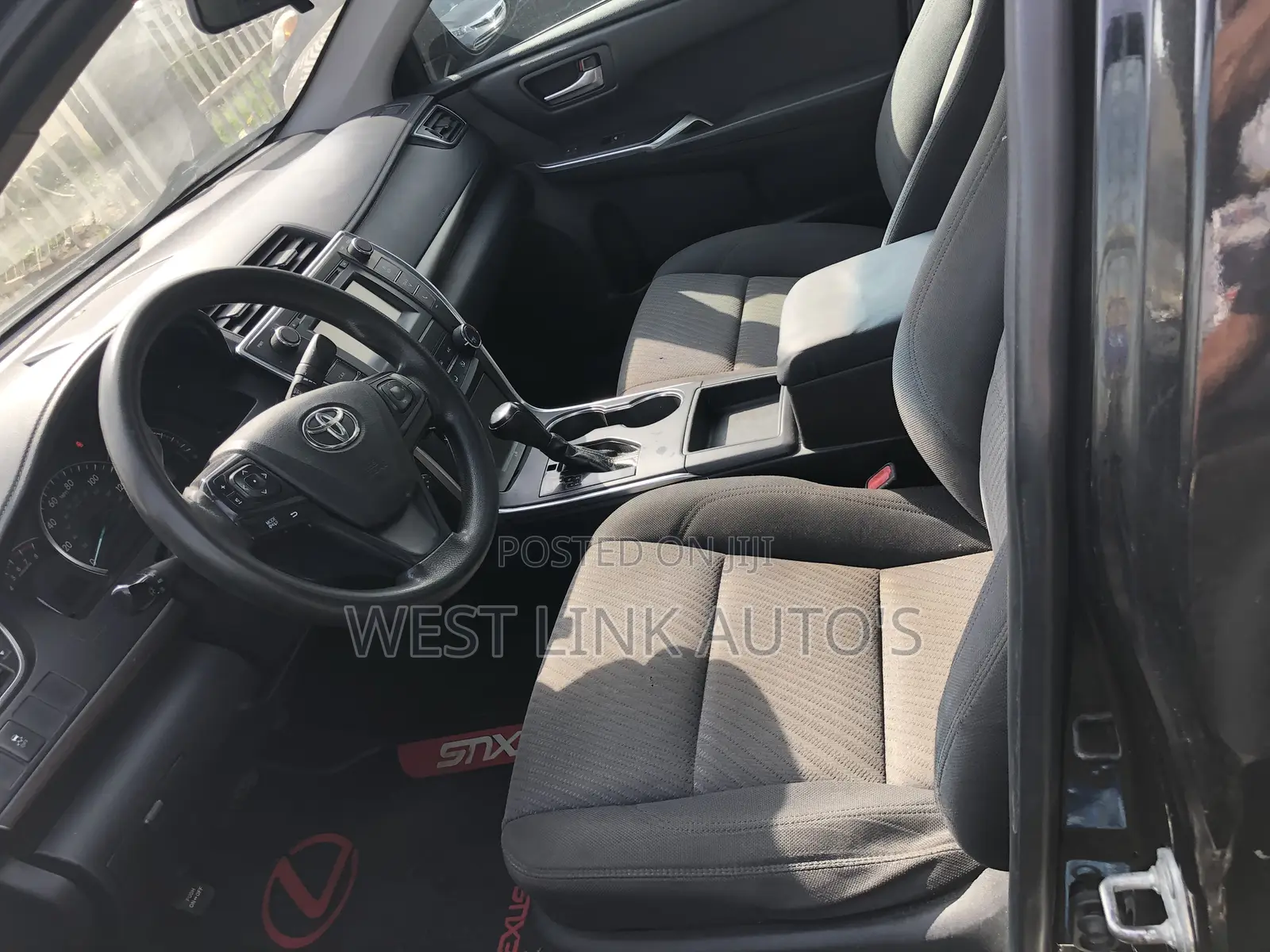 Toyota Camry LE 4dr Sedan (2.5L 4cyl 6A) 2015 Black