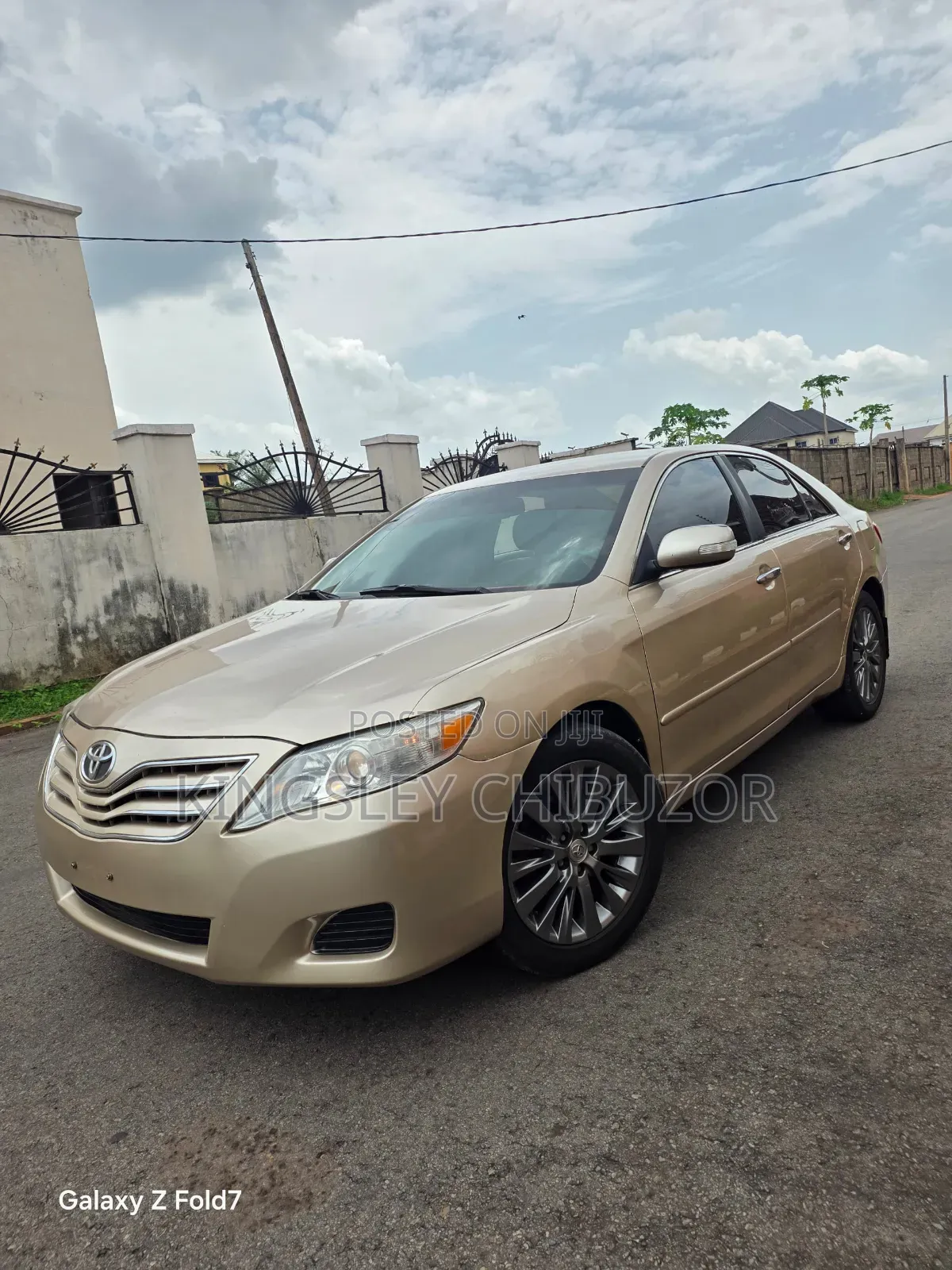 Toyota Camry 2010 Gold