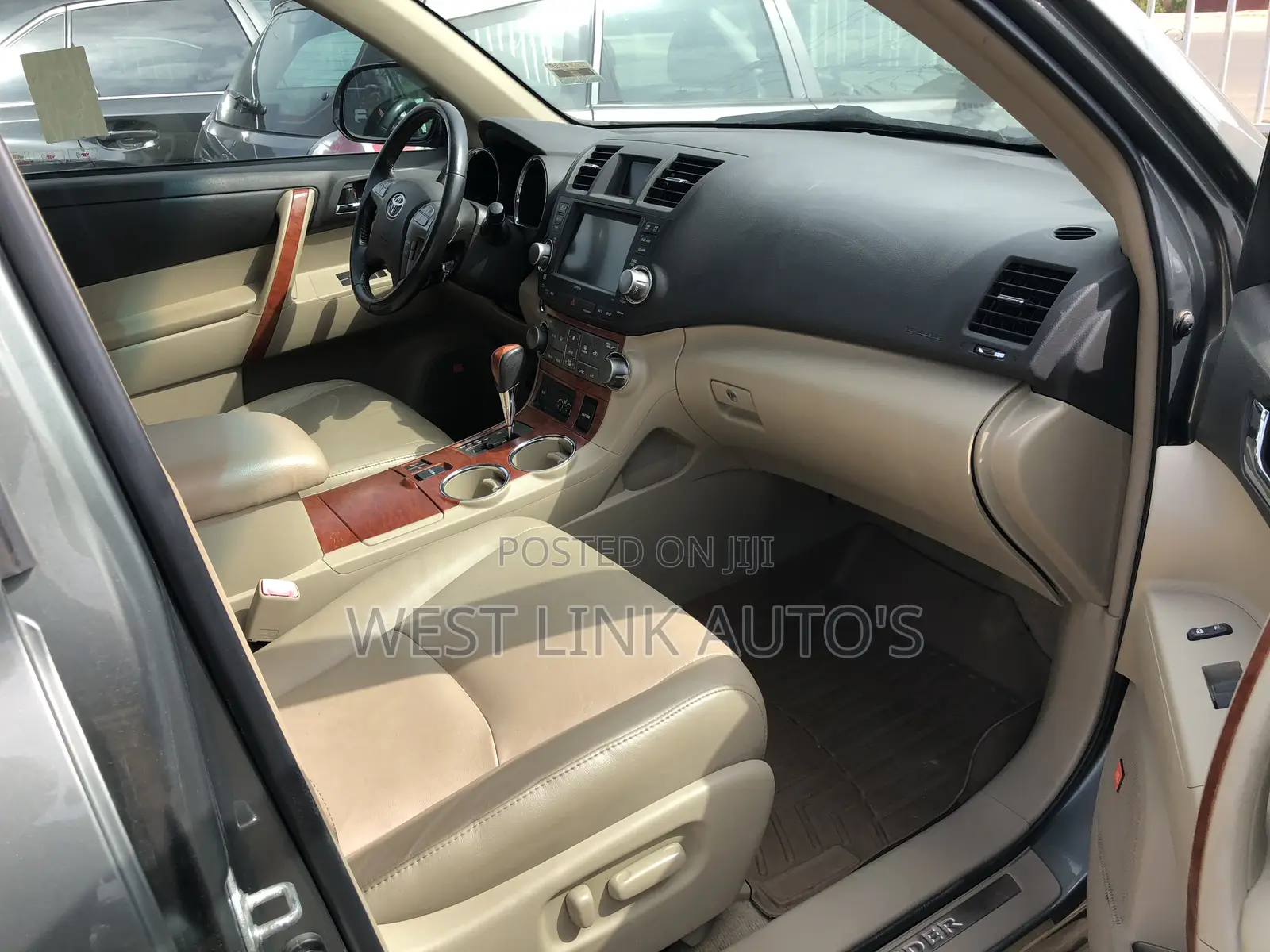 Toyota Highlander Base 2010