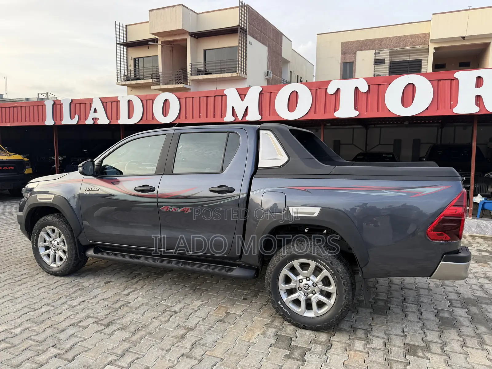 Toyota Hilux 2021 Gray