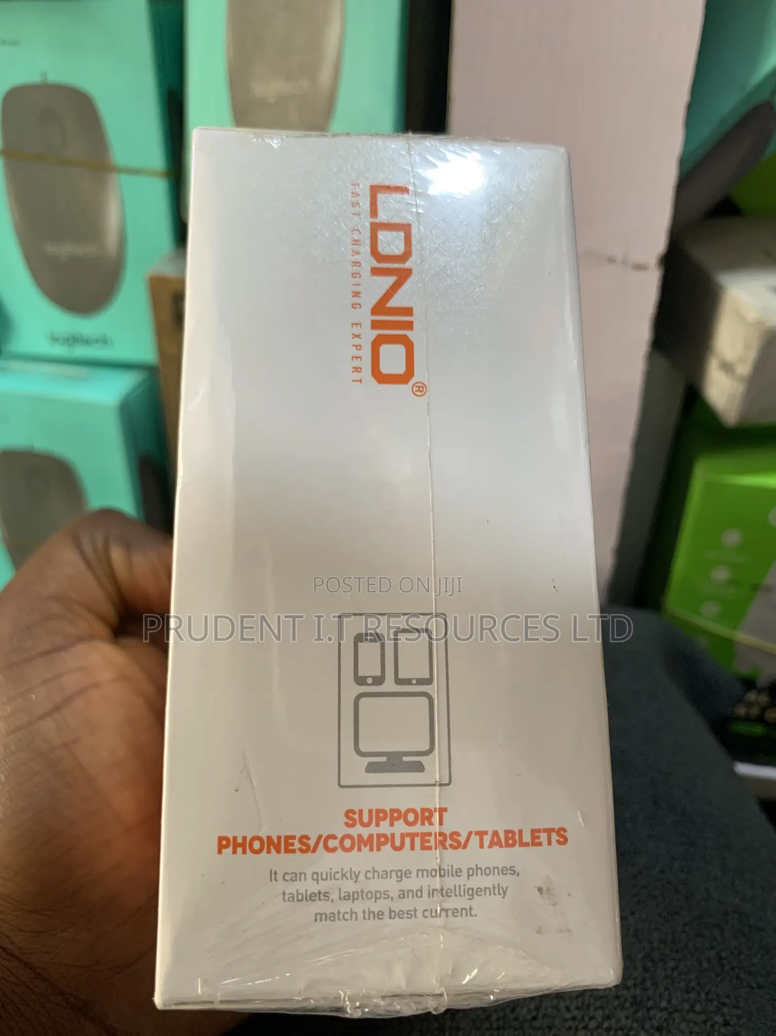 Ldnio Z6 Travel Adapter