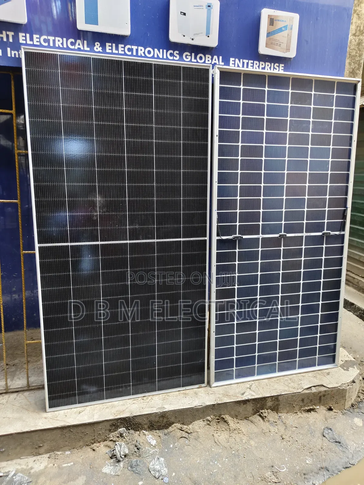600watts Jinko Solar Panel 144sells