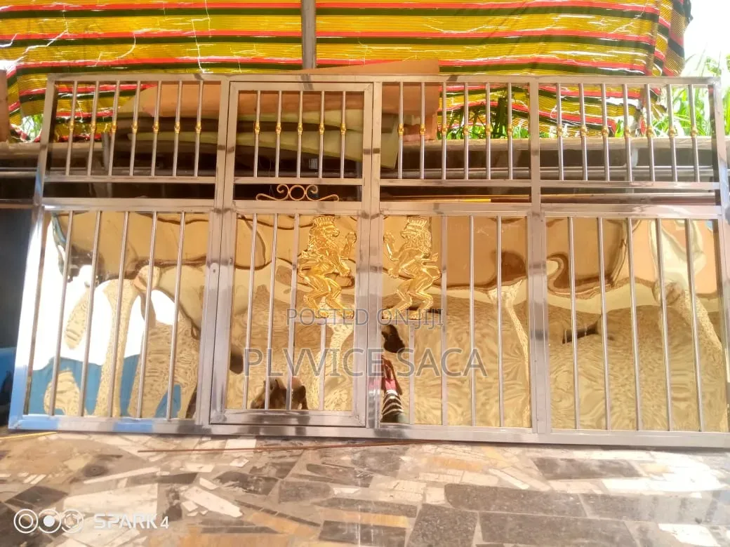 Gold Stainless Steel See Through Gate