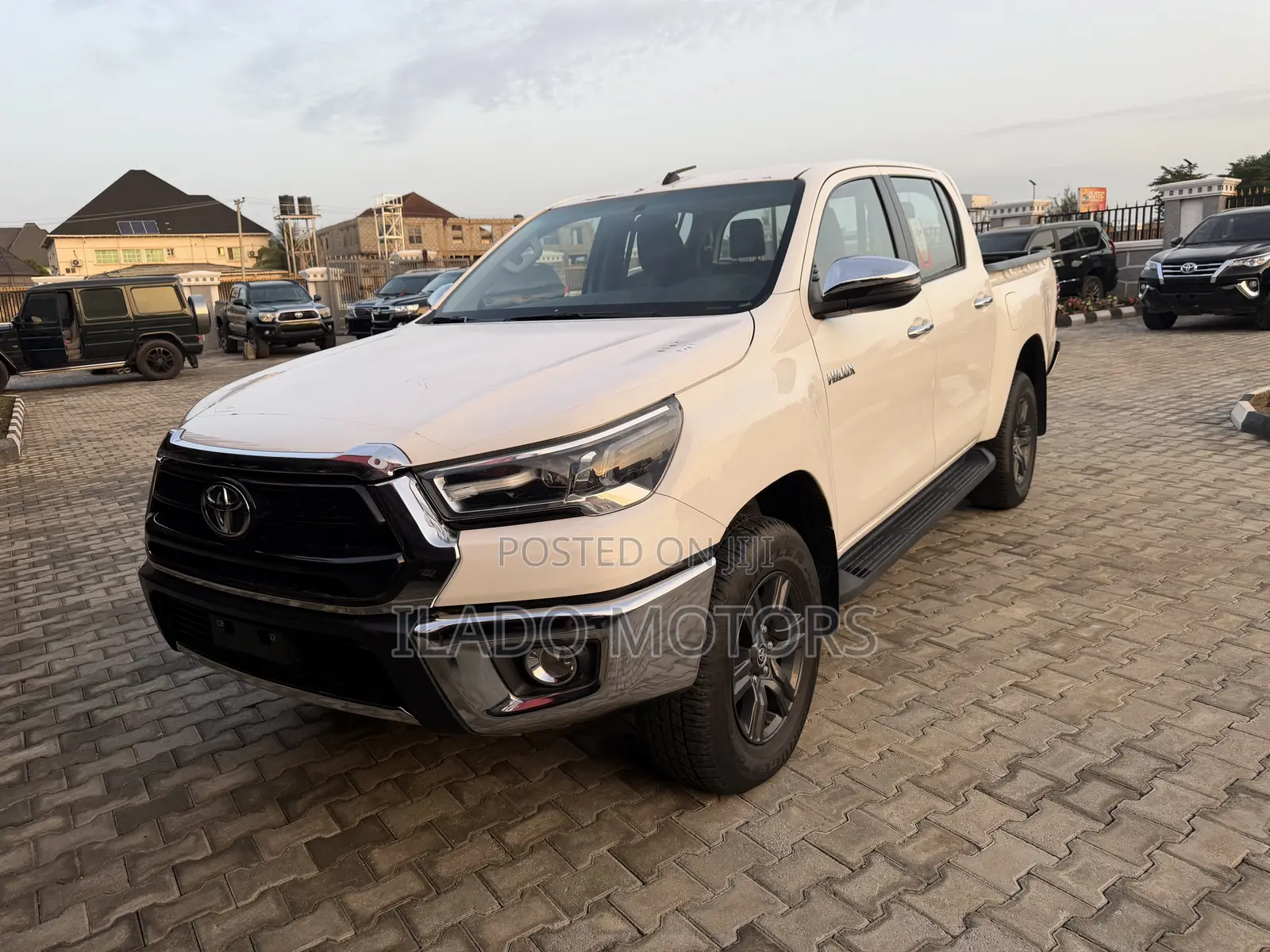 New Toyota Hilux 2025 White