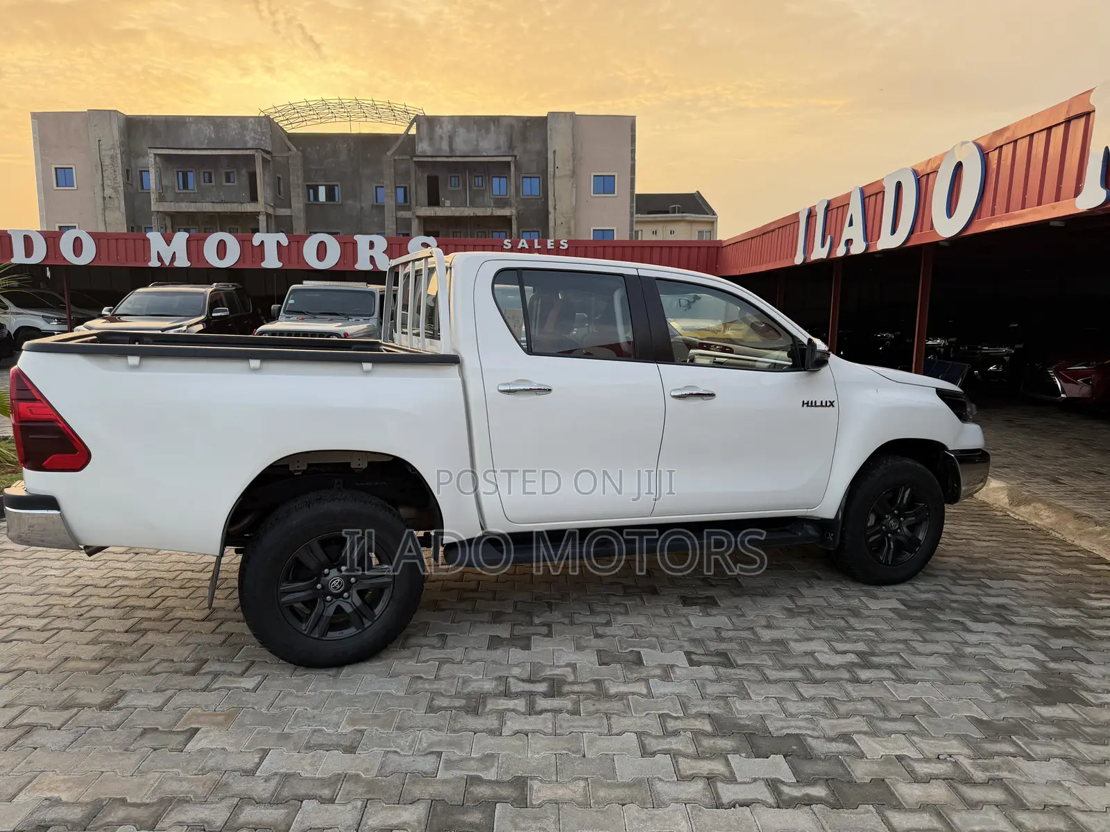 New Toyota Hilux 2025 White