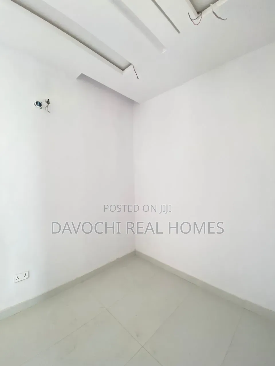 4bdrm Duplex in Ikota for sale