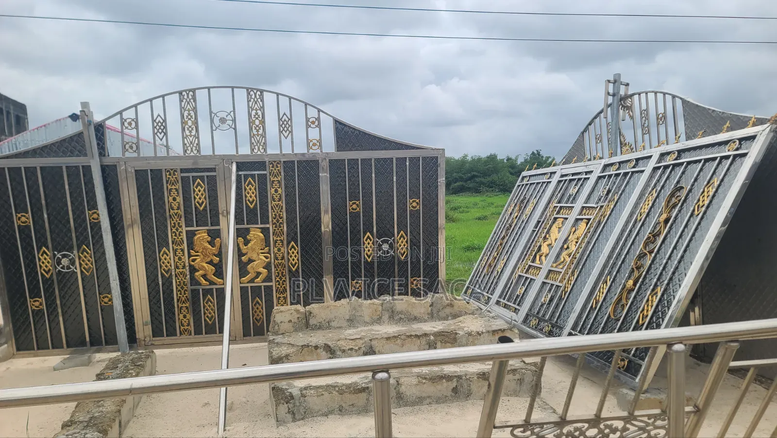 Stainless Gold Up Gate