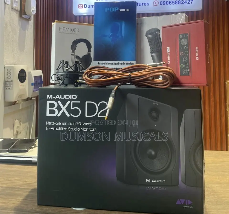 Bx5d2 Studio Monitor, 2i2 Scarlett Soundcard, At2020,Hpm1000 Headphone