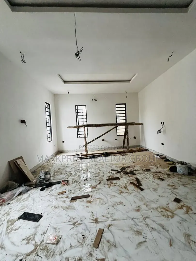 4bdrm Duplex in Magodo Phase Gra 1 for sale