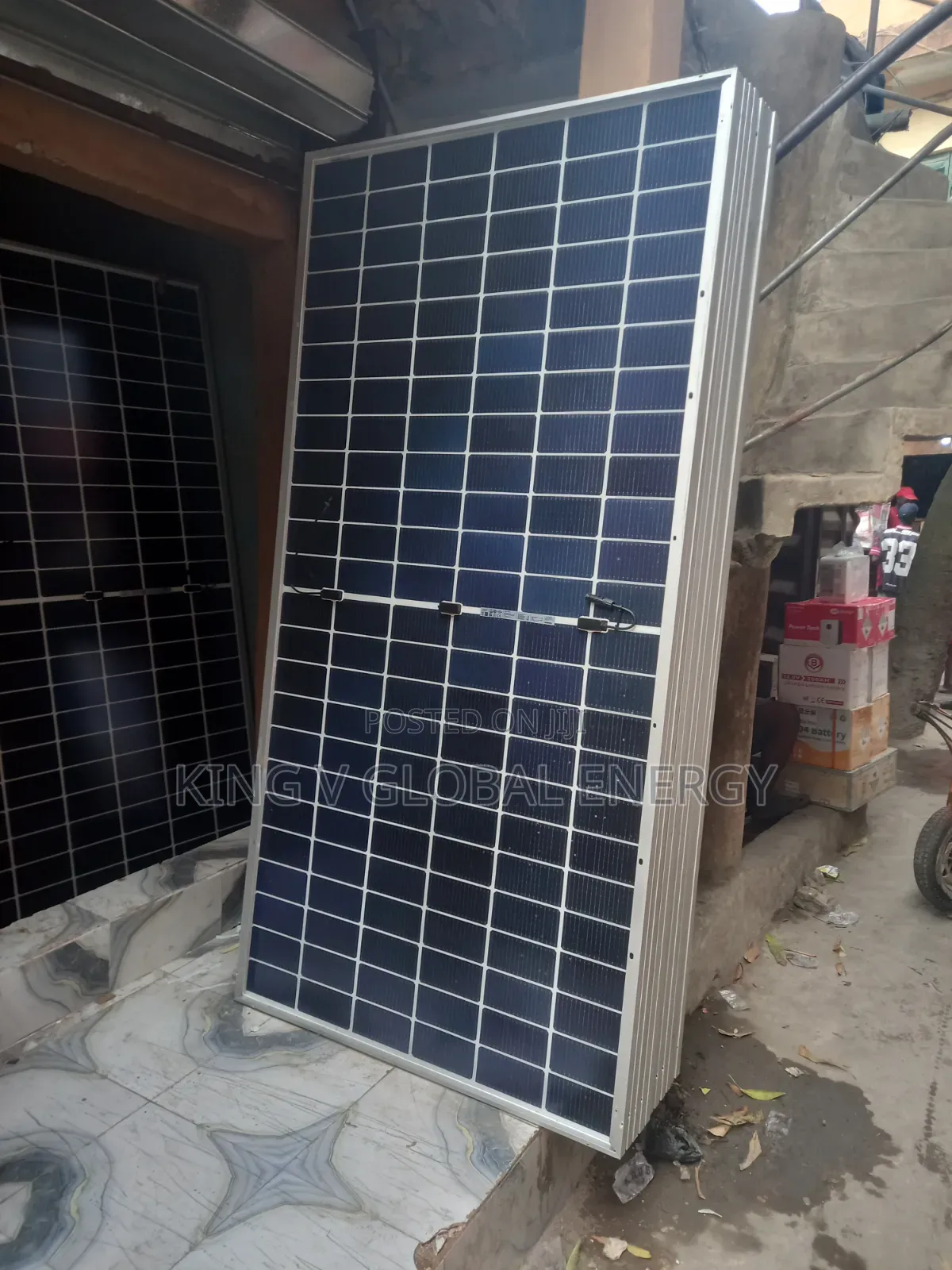 Jinko Solar 650watts Monocrystalline Bifacial Half Cut Panels