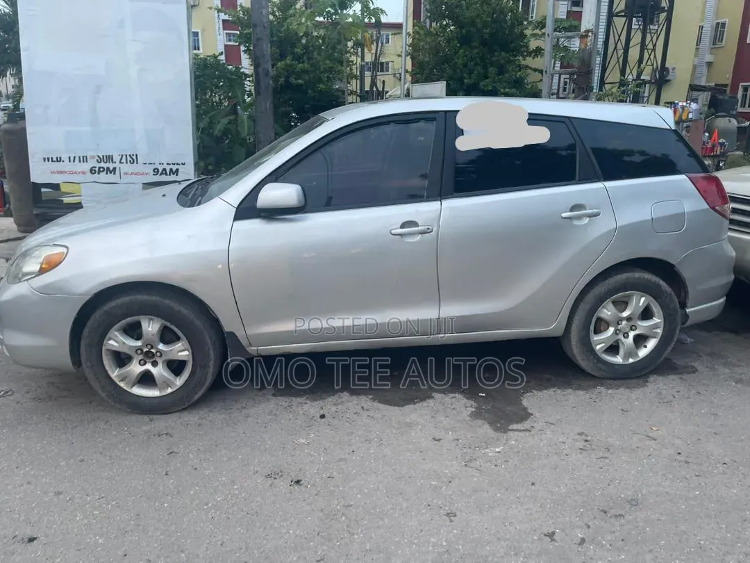 Toyota Matrix XR Hatchback AWD (1.8L 4cyl 4A) 2004 Silver