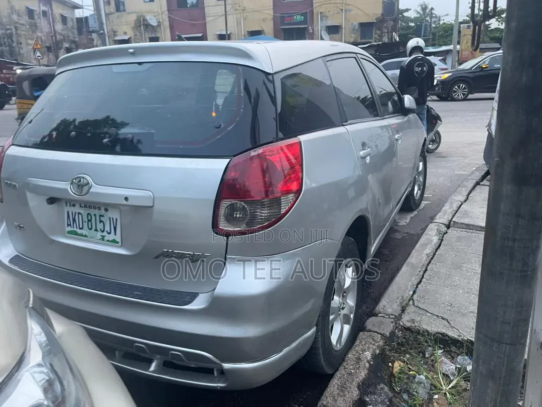 Toyota Matrix XR Hatchback AWD (1.8L 4cyl 4A) 2004 Silver