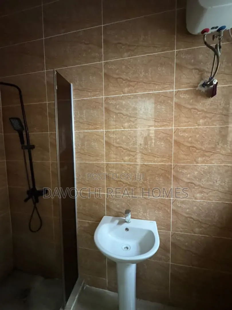 4bdrm Duplex in Ikota for rent